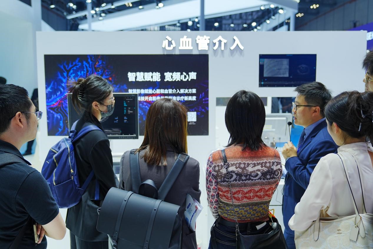 JK_07721-opq3559721681